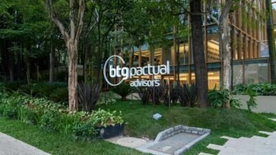 A resposta de Boulos sobre críticas ao Bolsa Família e os banqueiros