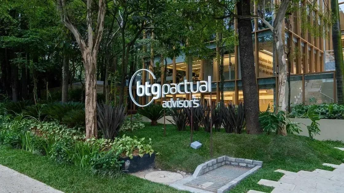 A resposta de Boulos sobre críticas ao Bolsa Família e os banqueiros