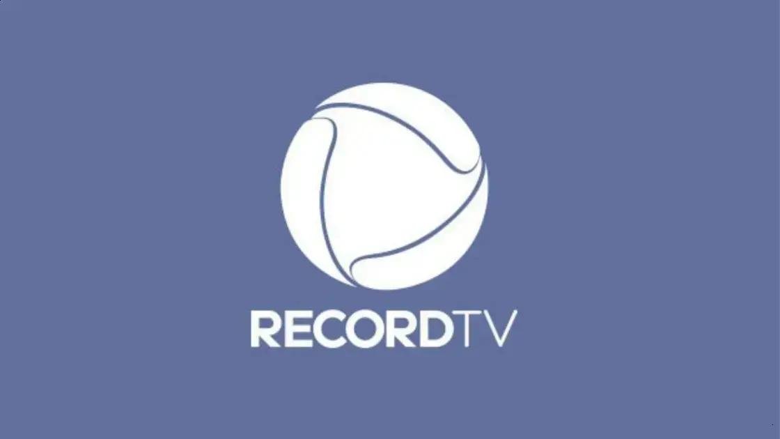 Ator Lucas Solari desabafa sobre falta de respeito de fãs em aeroporto