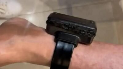 Bolsonaro tentava queimar tornozeleira eletrônica e é flagrado pela PF