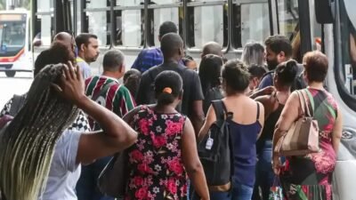 Brasil registra histórica queda no número de desocupados em 2025