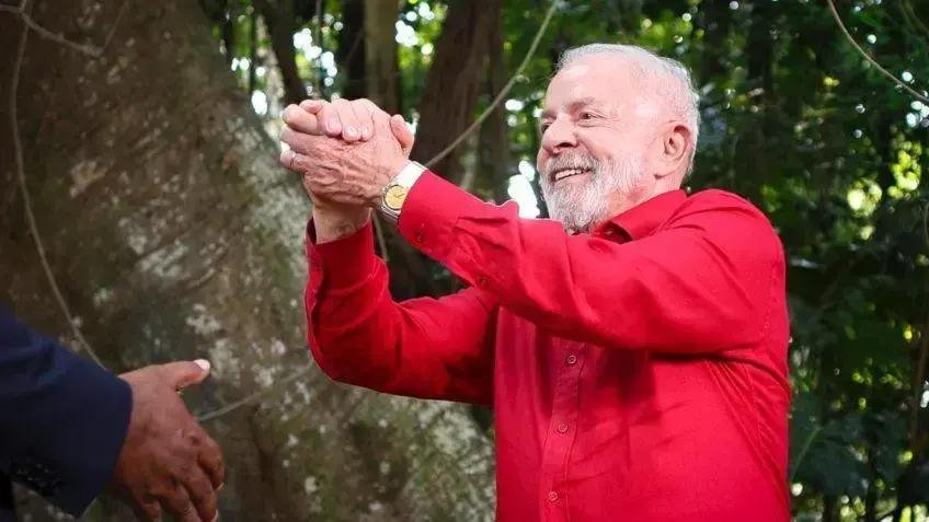 Brasil se destaca na COP30 com compromissos climáticos ambiciosos