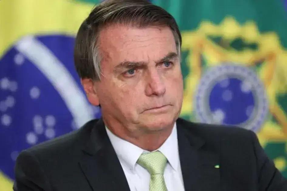 Carlos Bolsonaro revela piora na saúde do pai, Jair Bolsonaro