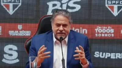 Conselheiros do São Paulo iniciam coleta de assinaturas por impeachment de Casares