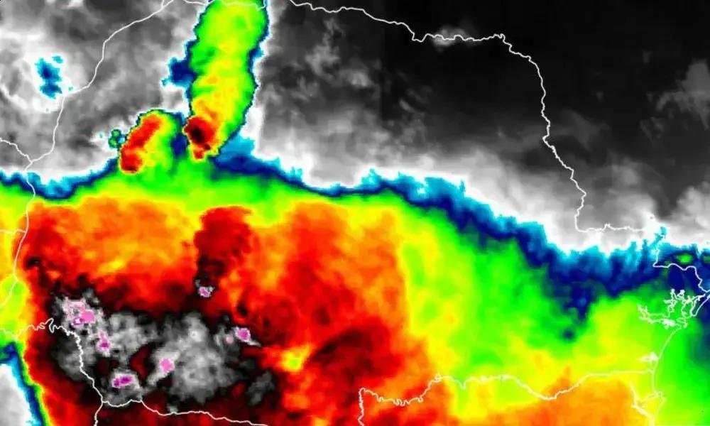 Defesa Civil de SP encerra crise: ciclone extratropical perde força e causa danos