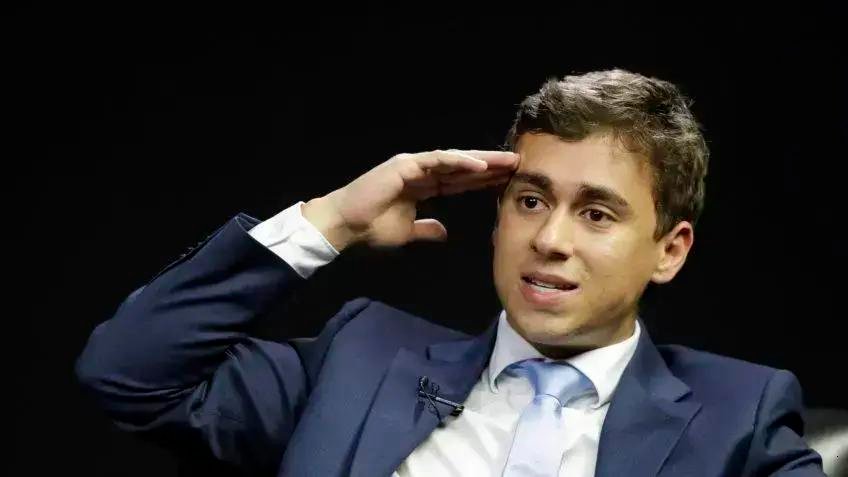 Deputados reagem a drone da Globo em visita a Jair Bolsonaro