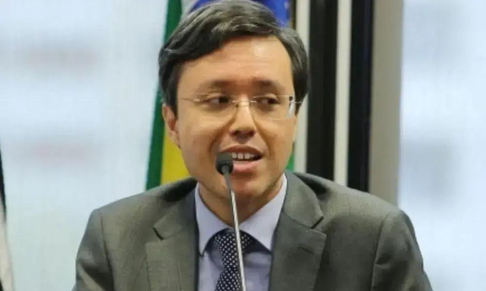 Ex-fiscal Artur Gomes se prepara para delação em grande esquema de corrupção