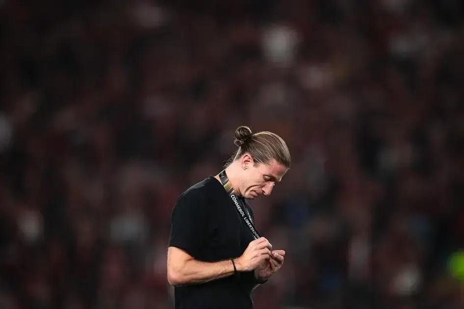 Filipe Luís se torna bicampeão da Libertadores como jogador e técnico