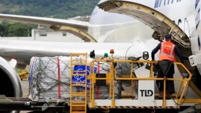 Furacão Melissa devastador atinge Jamaica e mobiliza ajuda humanitária