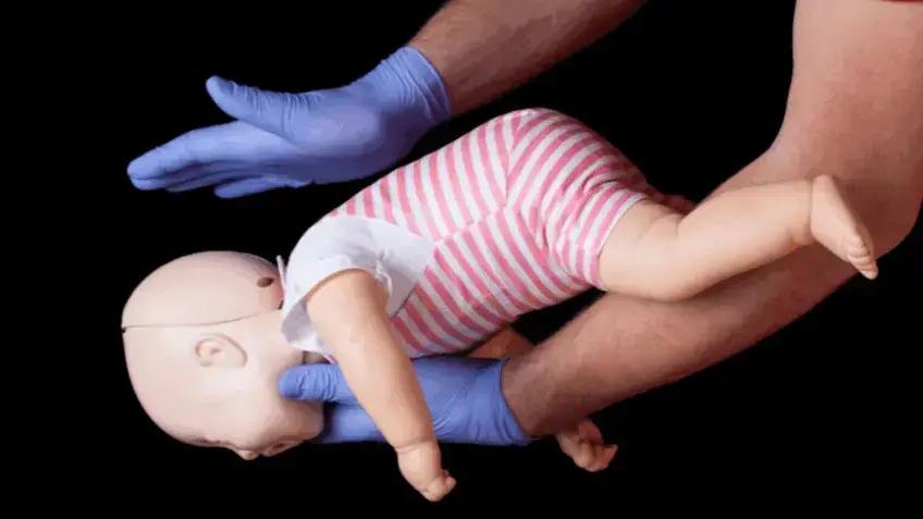 Guia prático para identificar e prevenir engasgos em crianças