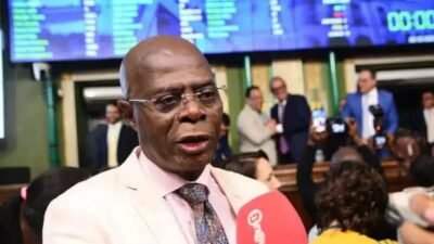 Hamilton Assis celebra arquivamento de processo de cassação na CMS