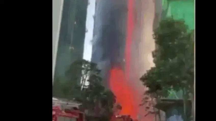 Incêndio devastador em Hong Kong: 4 mortos e evacuação massiva