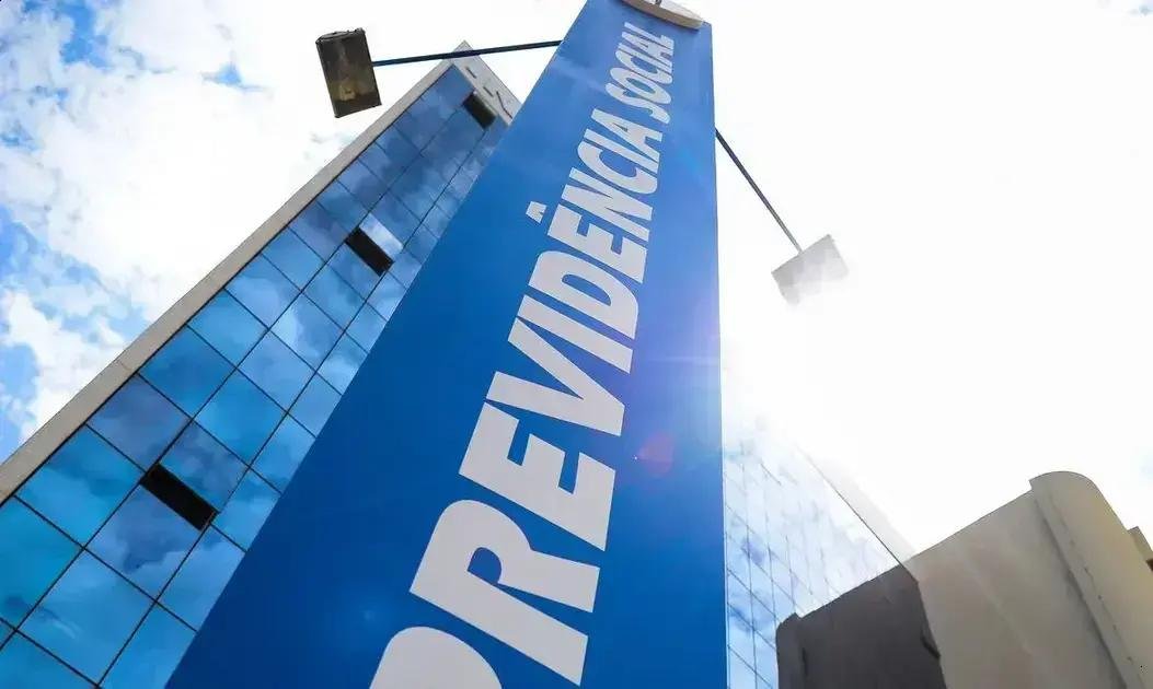 INSS cria comitê para acelerar análise de 2,8 milhões de pedidos de benefícios