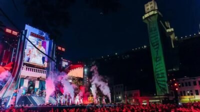 Leo Santana celebra 20 anos de carreira com show histórico em Salvador