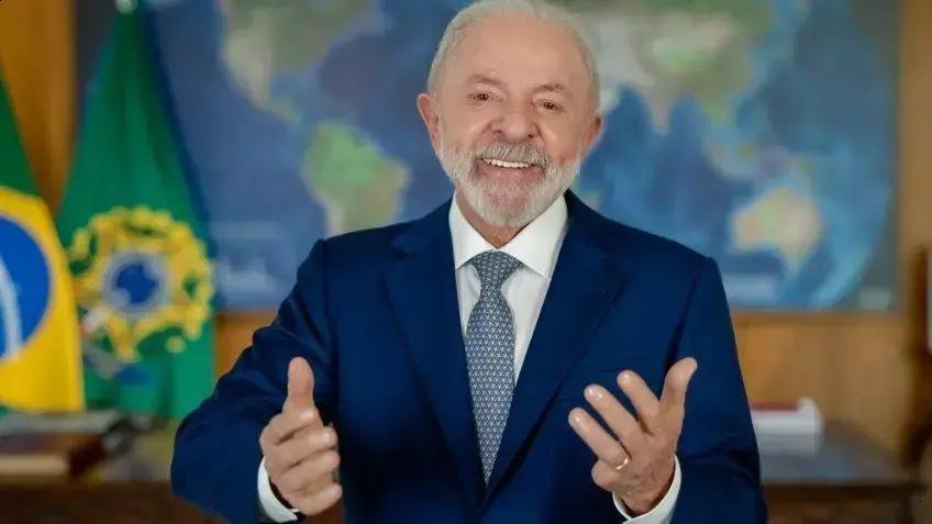 Lula anuncia isenção do Imposto de Renda para quem ganha até R$ 5 mil