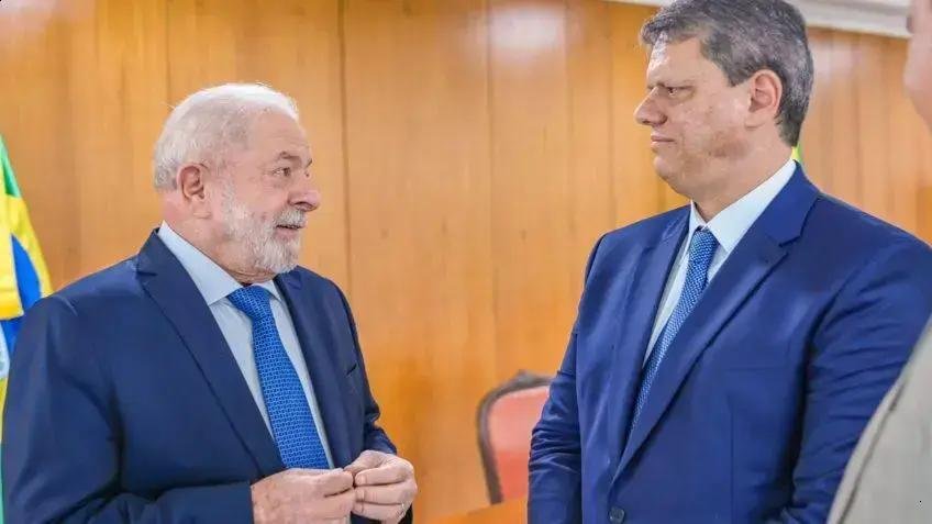 Lula e Tarcísio: a diferença nas intenções de voto cai para 5 pontos