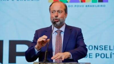 Ministro destaca renovação de contratos para evitar colapso na distribuição de energia