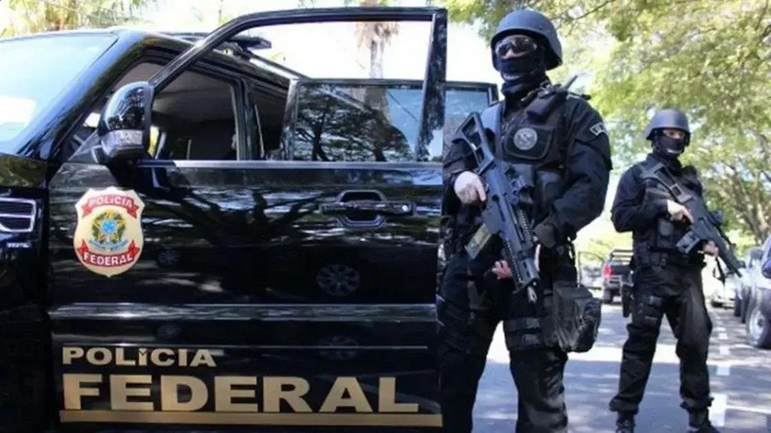 Polícia Federal realiza operação contra servidores da Bahia por fraudes financeiras