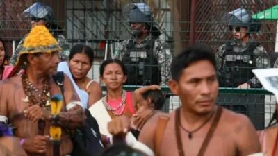 Protesto de indígenas na COP30 causa filas na entrada da Zona Azul