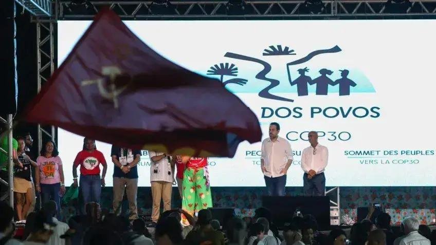 Protestos e Críticas Marcam Abertura da Cúpula dos Povos em Belém