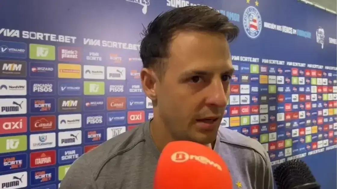 Santiago Arias despista sobre renovação de contrato com o Bahia