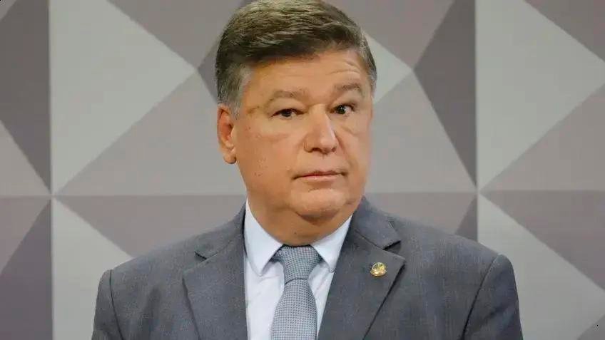 Senador Carlos Viana propõe revogação da Lei 14.197 de 2021