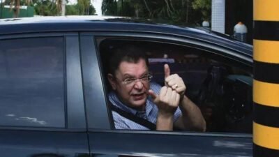 Sóstenes Cavalcanti critica soltura de banqueiro vinculado a fraudes