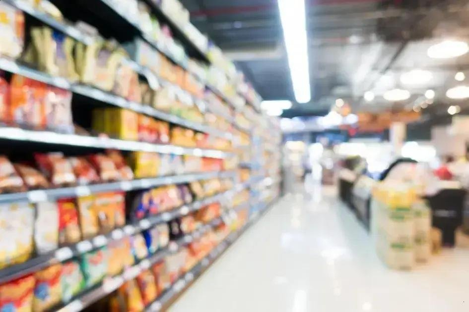 Supermercados do Espírito Santo proíbem funcionamento aos domingos a partir de 2026