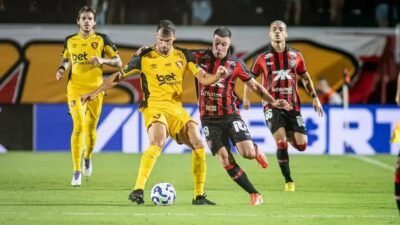 Vitória pode rebaixar o Sport em jogo decisivo neste domingo