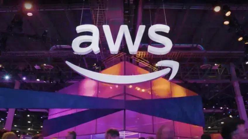 AWS revela chip Trainium3, quatro vezes mais rápido e econômico