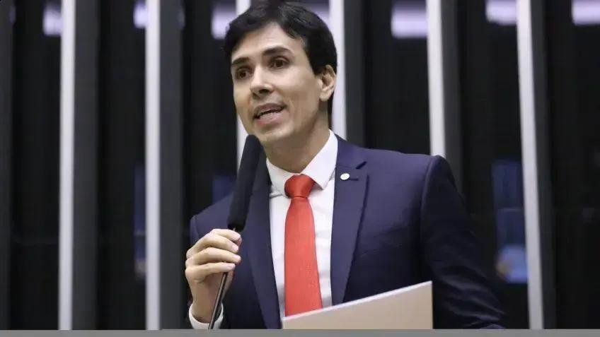 Câmara aprova imunidade tributária para veículos com mais de 20 anos