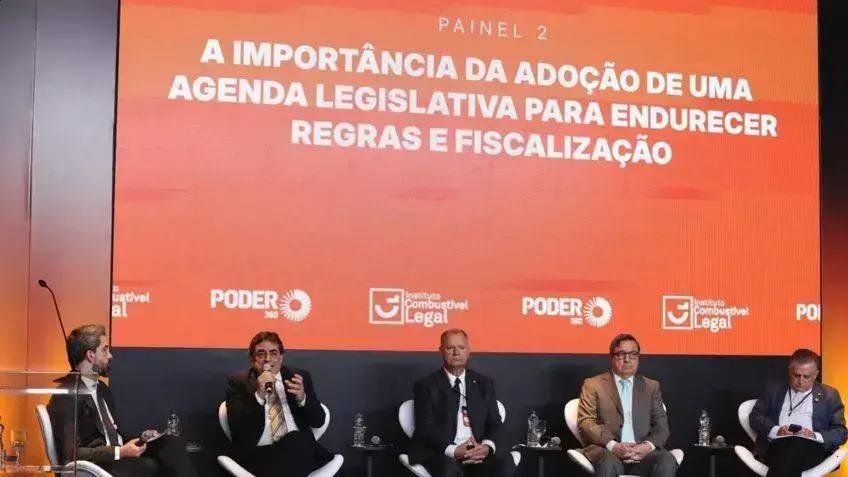 Domingos Sávio critica decisão do STF sobre impeachment