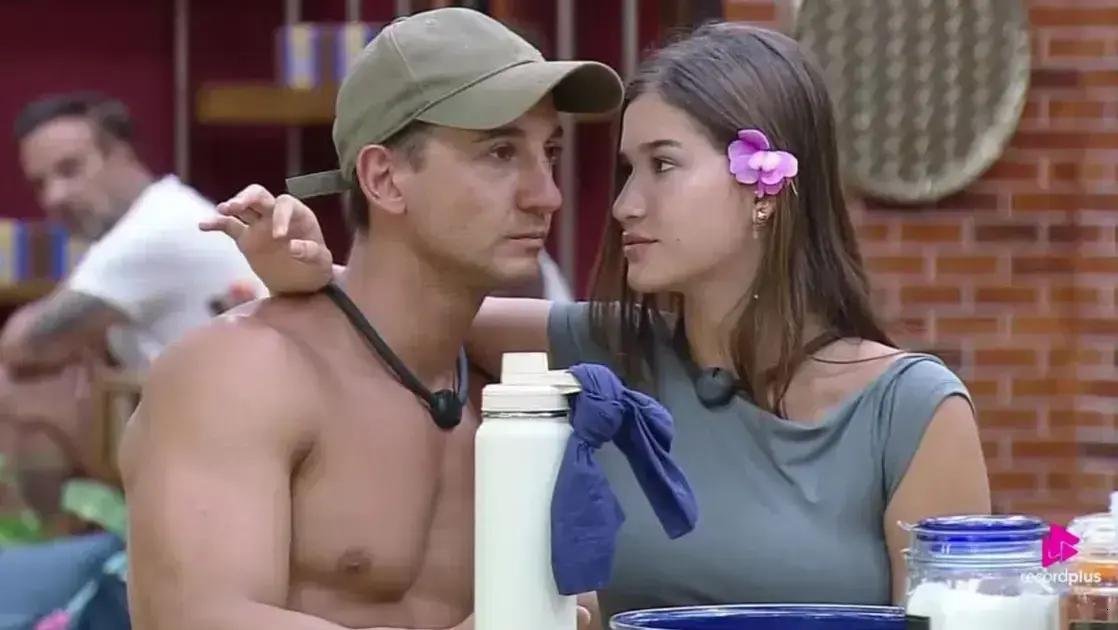 Duda e Mesquita viralizam ao compartilhar banho inusitado em A Fazenda 17