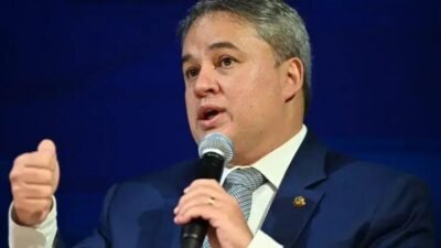 Efraim Filho pode deixar União Brasil por disputa na Paraíba em 2026