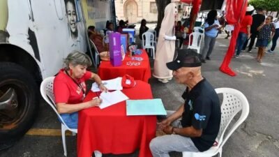 Iniciativas do Dezembro Vermelho: Combate ao HIV e Aids em Alagoinhas