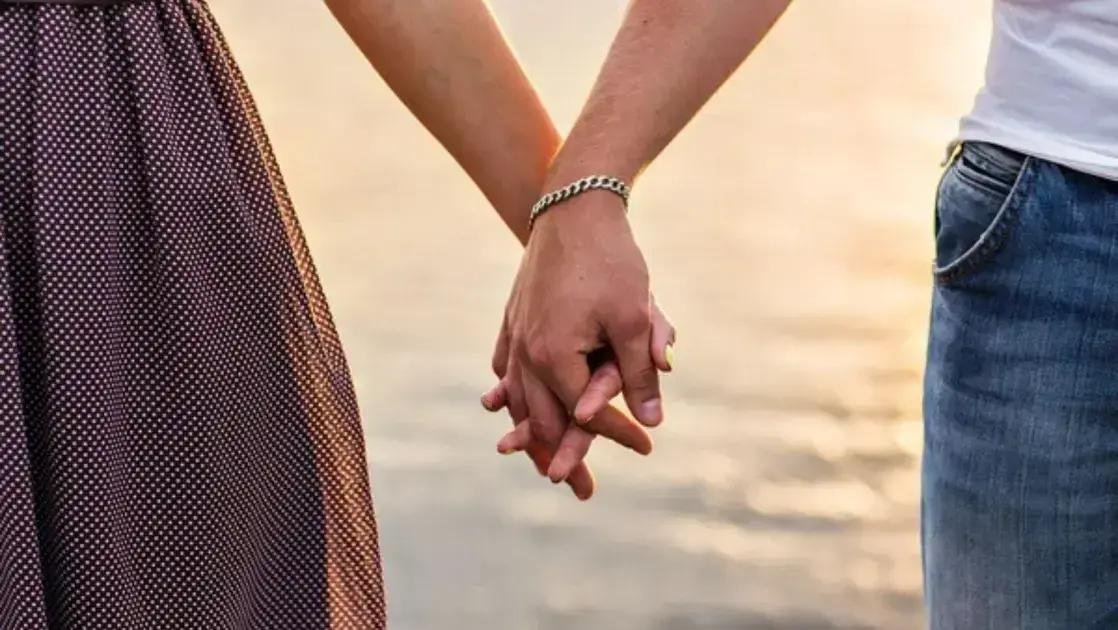 Nicole Bahls inicia novo romance com craque do Flamengo após ex-namorado