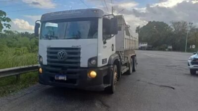 PRF flagra caminhão com mais de 8 toneladas de excesso de peso na BR-110