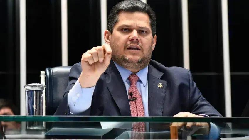 Senado cancela sabatina de Jorge Messias para o STF após omissão do Executivo